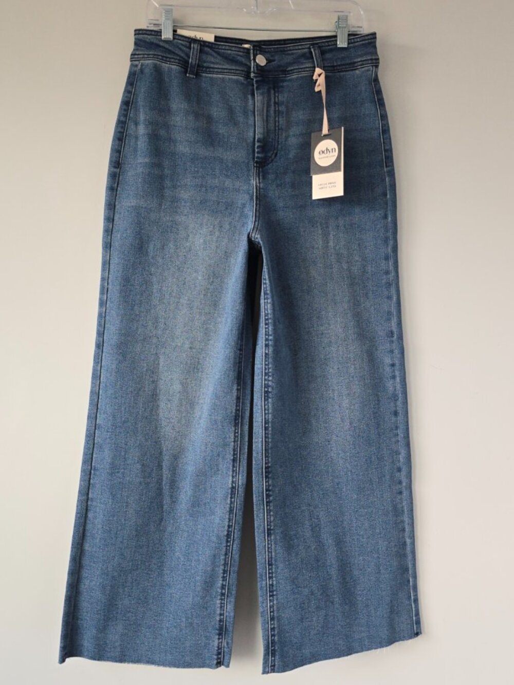 Odyn High Rise Wide Leg Jeans 28 Medium Wash Raw Hem NWT